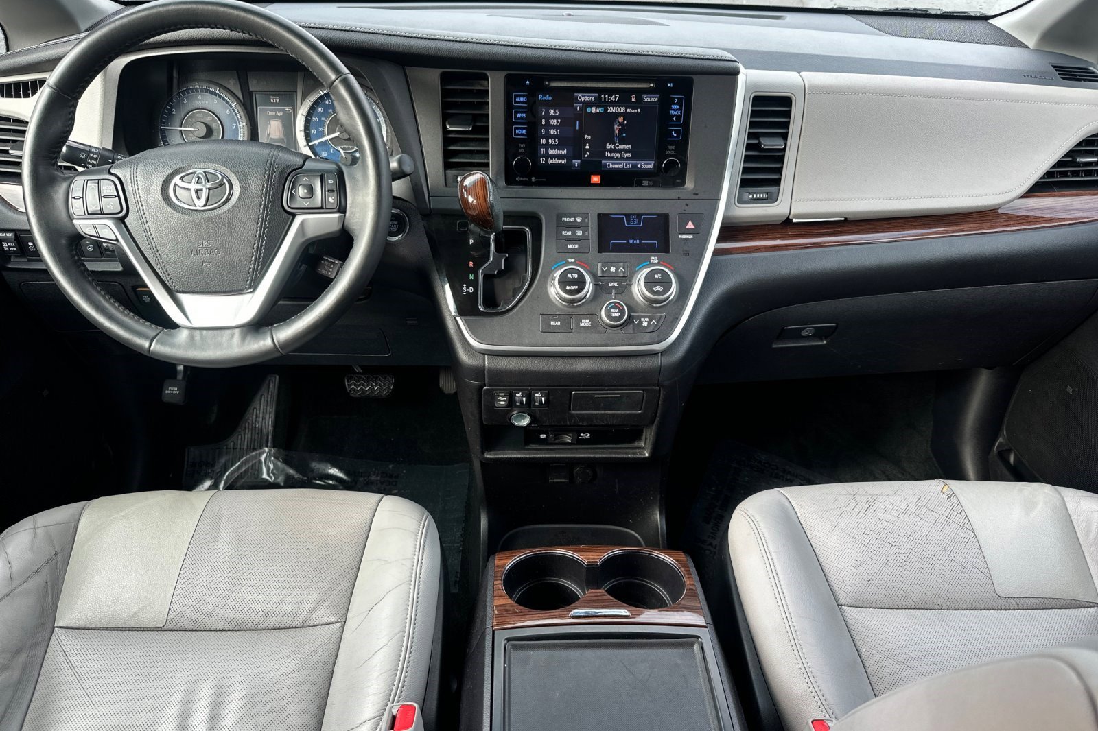 Used 2015 Toyota Sienna Limited Premium image 17