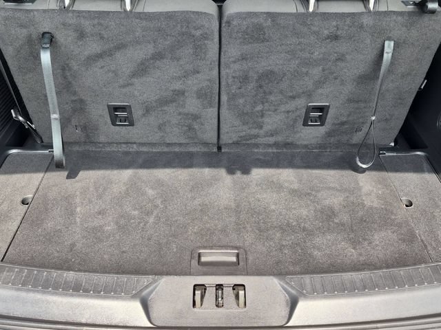 Used 2024 Ford Explorer XLT AWD/4WD image 7