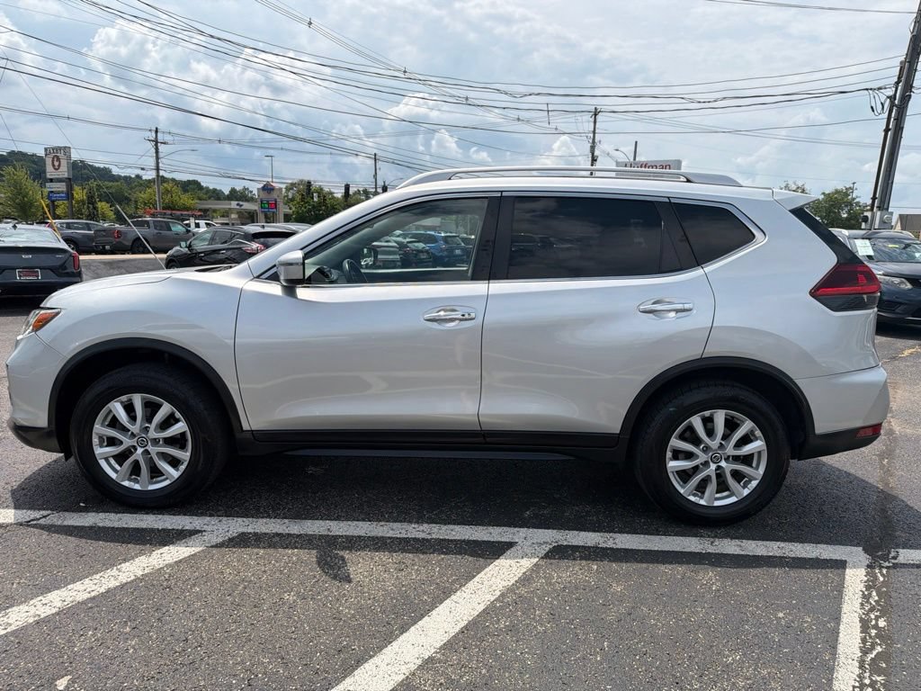 Used 2018 Nissan Rogue SV FWD image 4