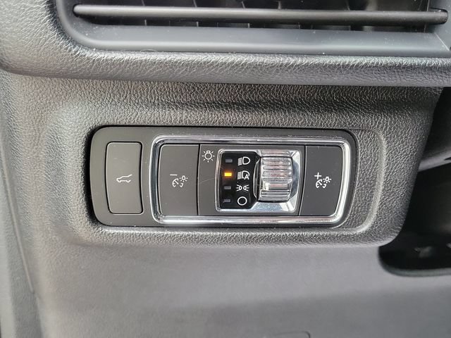 Certified 2021 Lincoln Corsair FWD image 12