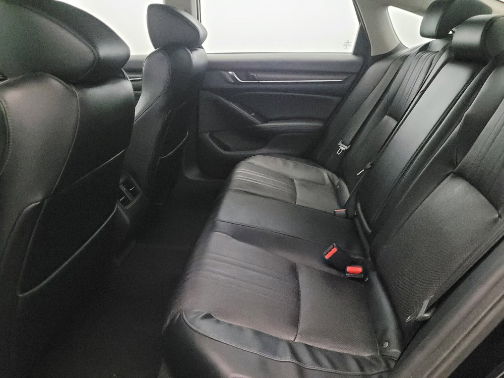 Used 2018 Honda Accord Touring image 18