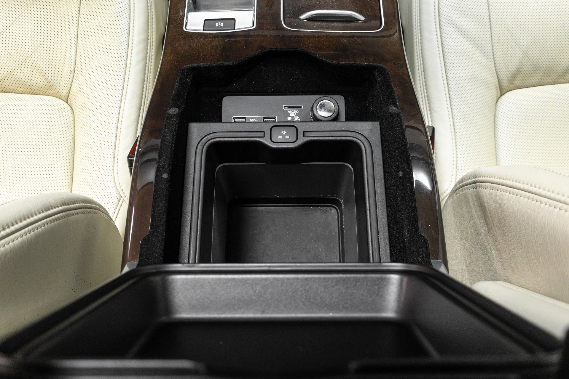 Used 2019 Land Rover Range Rover Long Wheelbase Autobiography image 30