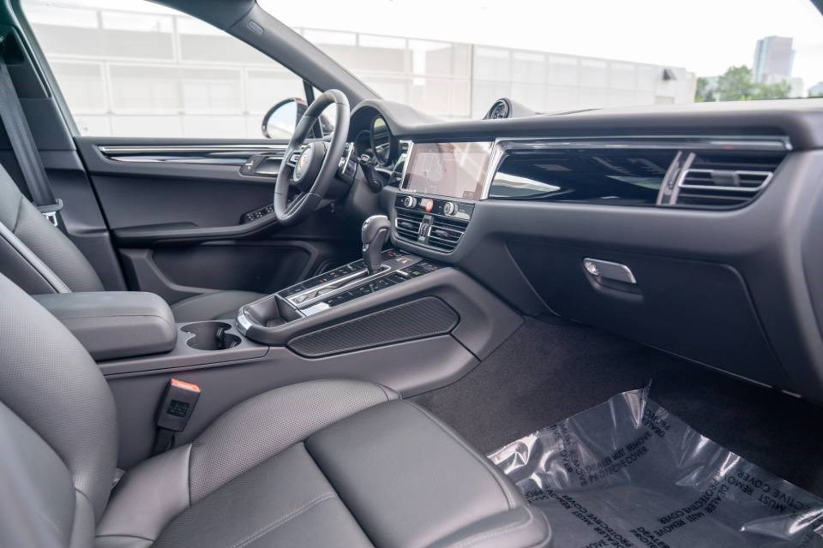 New 2026 Porsche Macan AWD/4WD image 24
