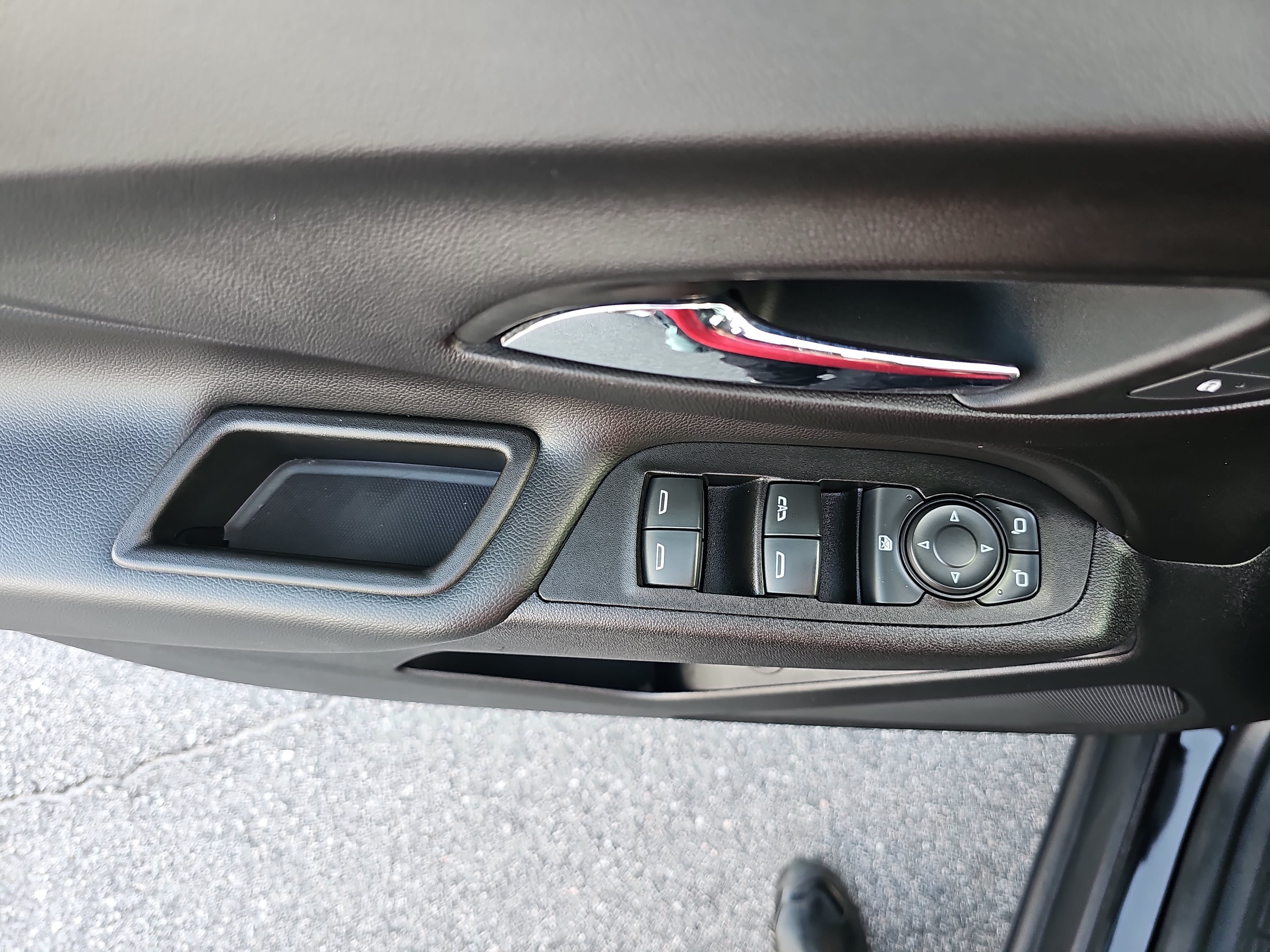 Used 2020 Chevrolet Equinox LT FWD image 28