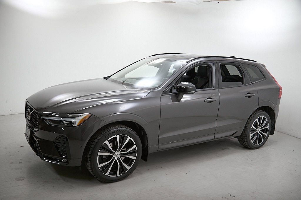 Certified 2023 Volvo XC60 B5 Ultimate w/ Climate Package image 6