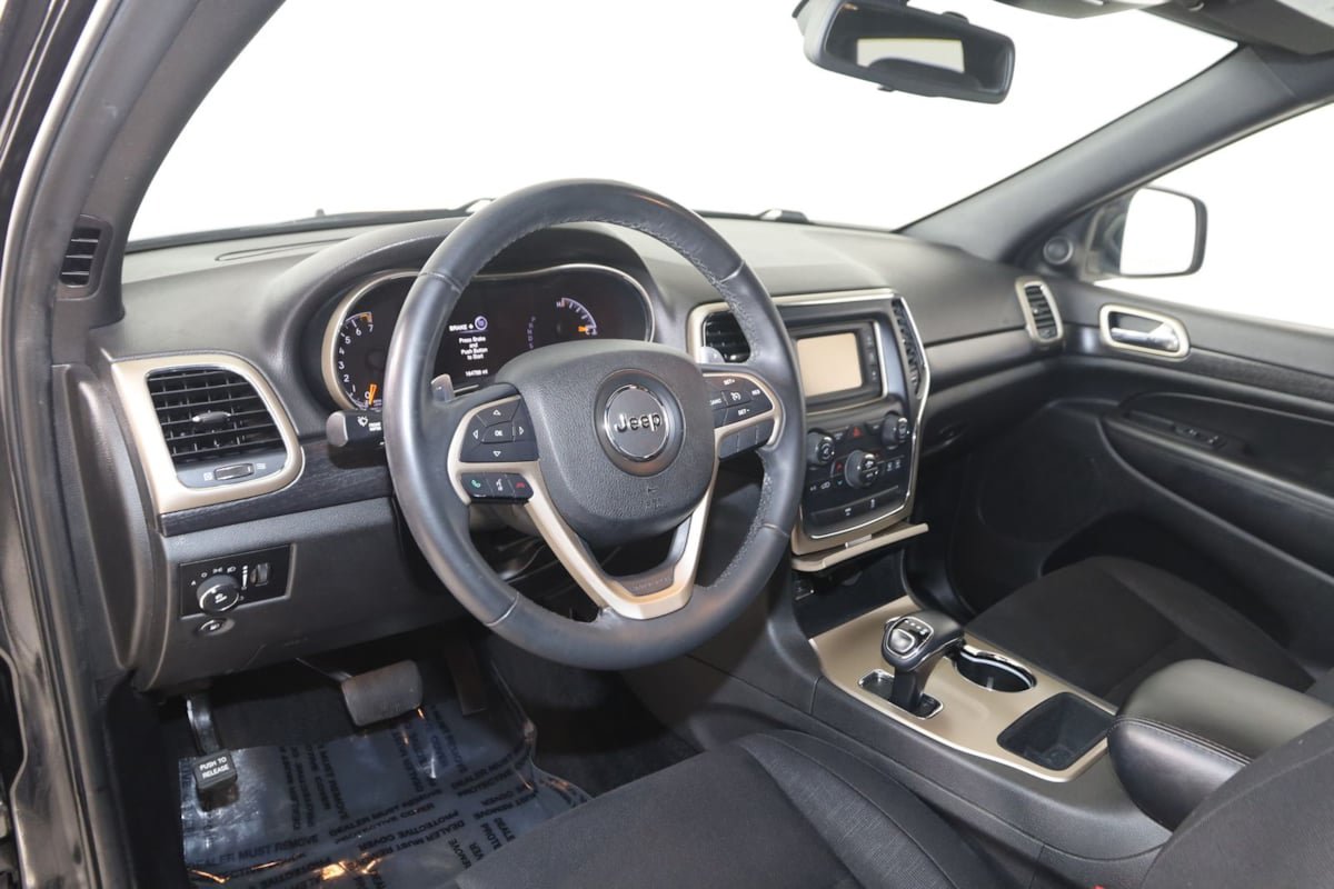 Used 2014 Jeep Grand Cherokee Laredo w/ Quick Order Package 23E AWD/4WD image 21