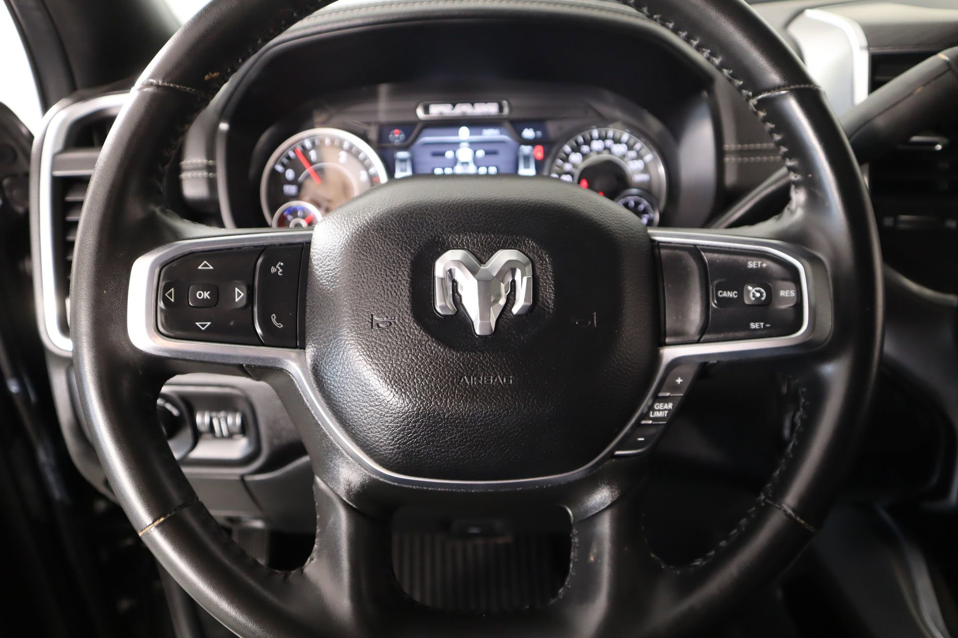 Used 2024 RAM 3500 Laramie w/ Night Edition AWD/4WD image 3