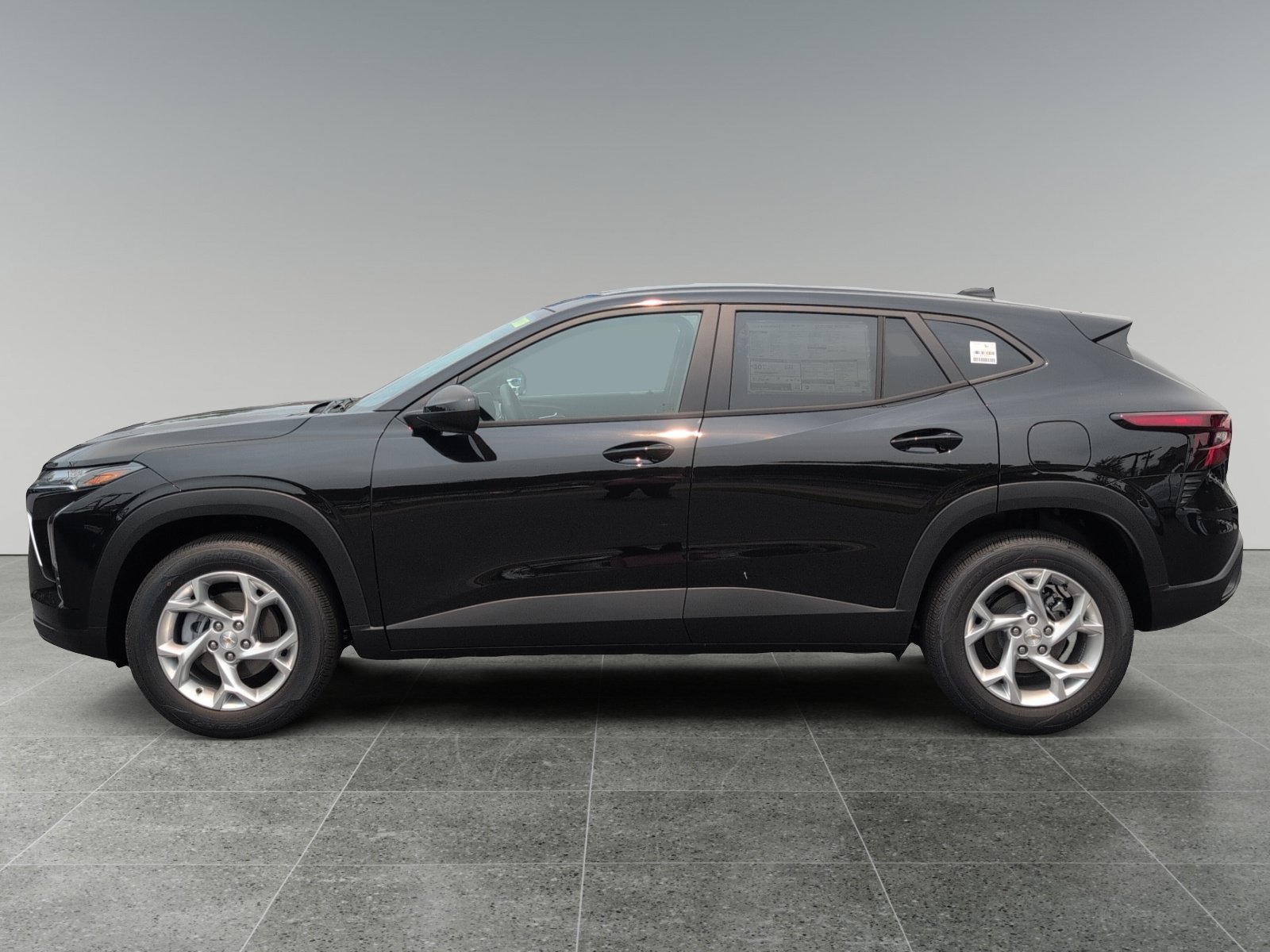 New 2026 Chevrolet Trax LS w/ LS Convenience Package FWD image 2