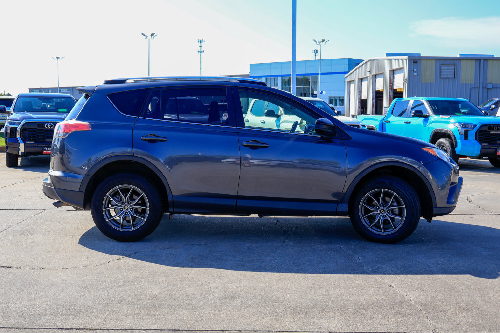 Used 2016 Toyota RAV4 LE FWD image 23