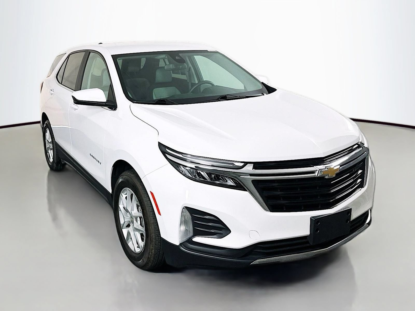 Used 2023 Chevrolet Equinox LT FWD image 1