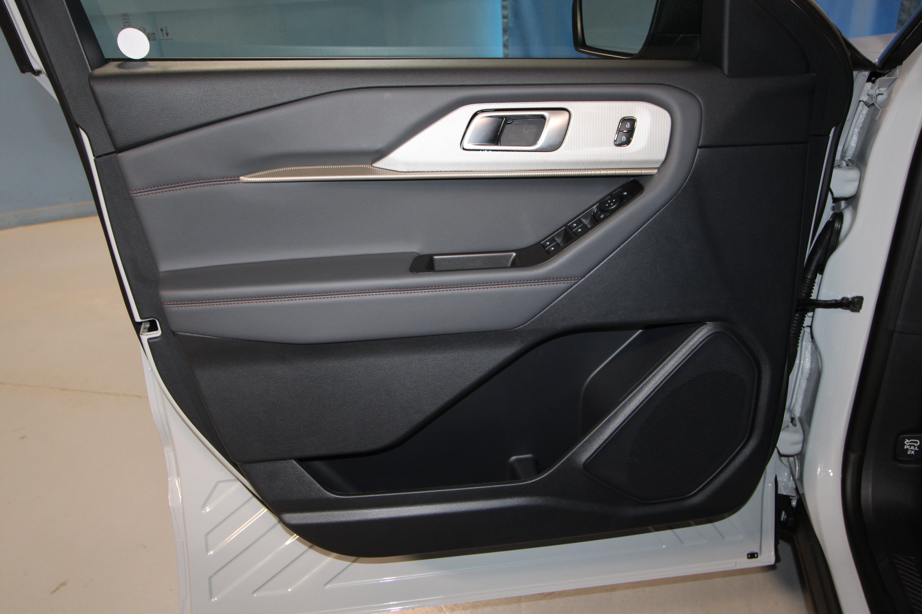 New 2027 Ford Explorer Active AWD/4WD image 4