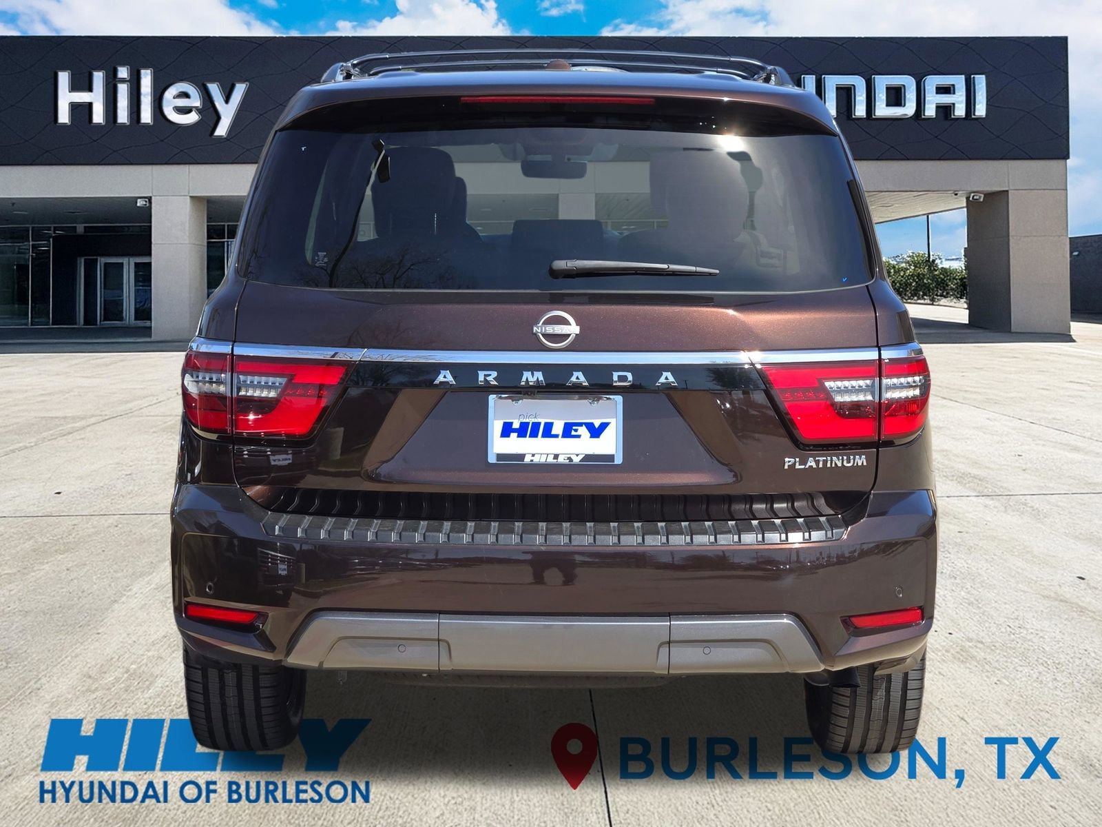 Used 2021 Nissan Armada Platinum w/ Captain's Chairs Package image 5