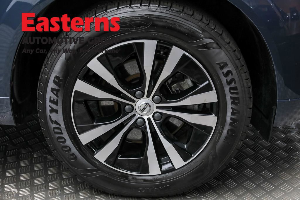 Used 2023 Volvo XC60 B5 Core image 31