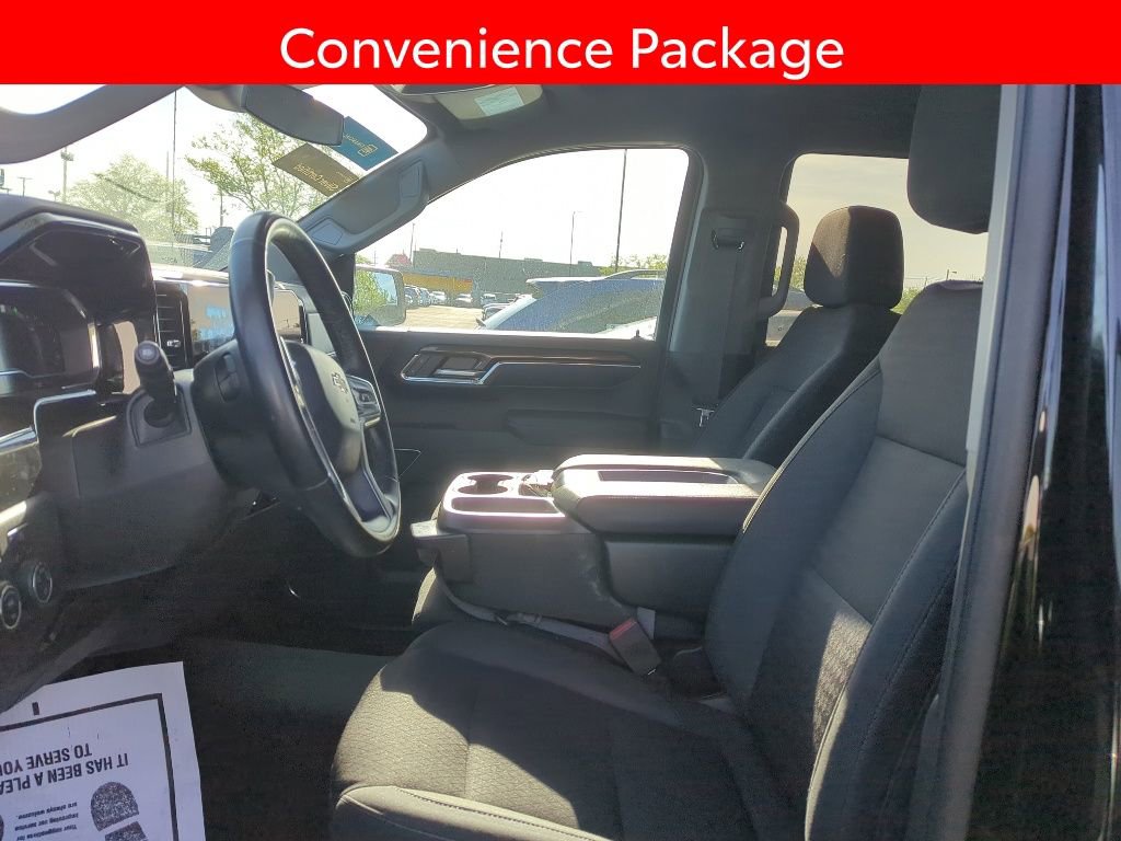 Used 2023 Chevrolet Silverado 1500 LT AWD/4WD image 4