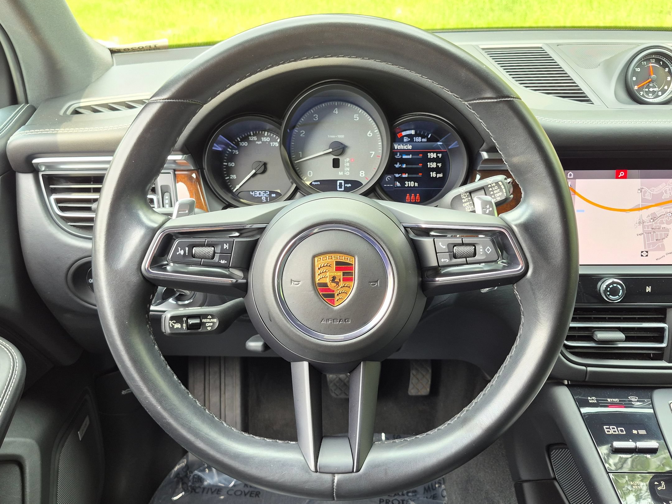 Certified 2022 Porsche Macan S AWD/4WD image 8
