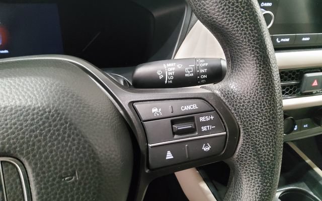 Used 2023 Honda HR-V LX image 31