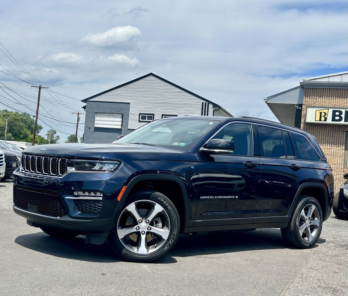 Used 2022 Jeep Grand Cherokee Limited 4xe AWD/4WD image 2