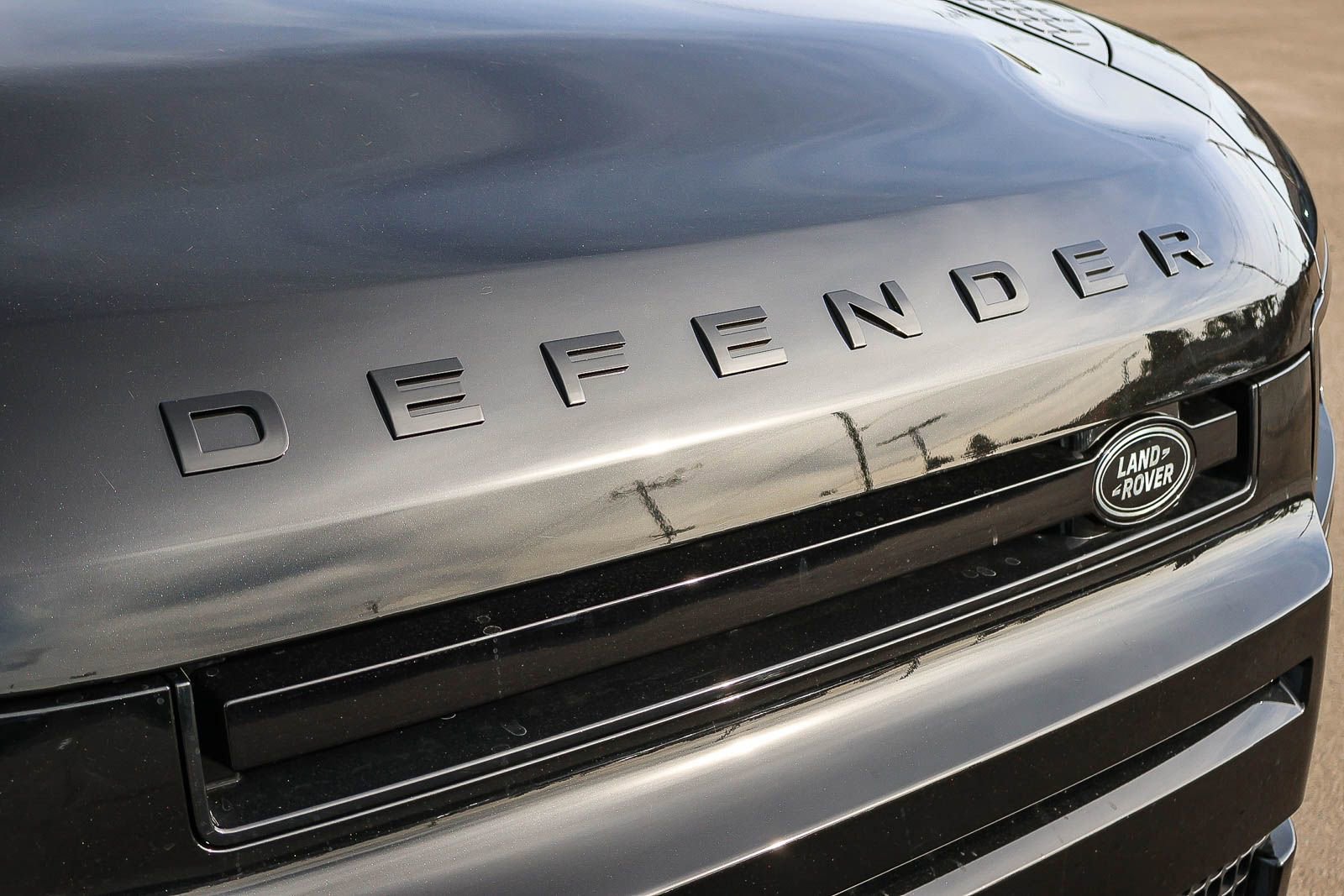 New 2026 Land Rover Defender 110 X-Dynamic SE image 16