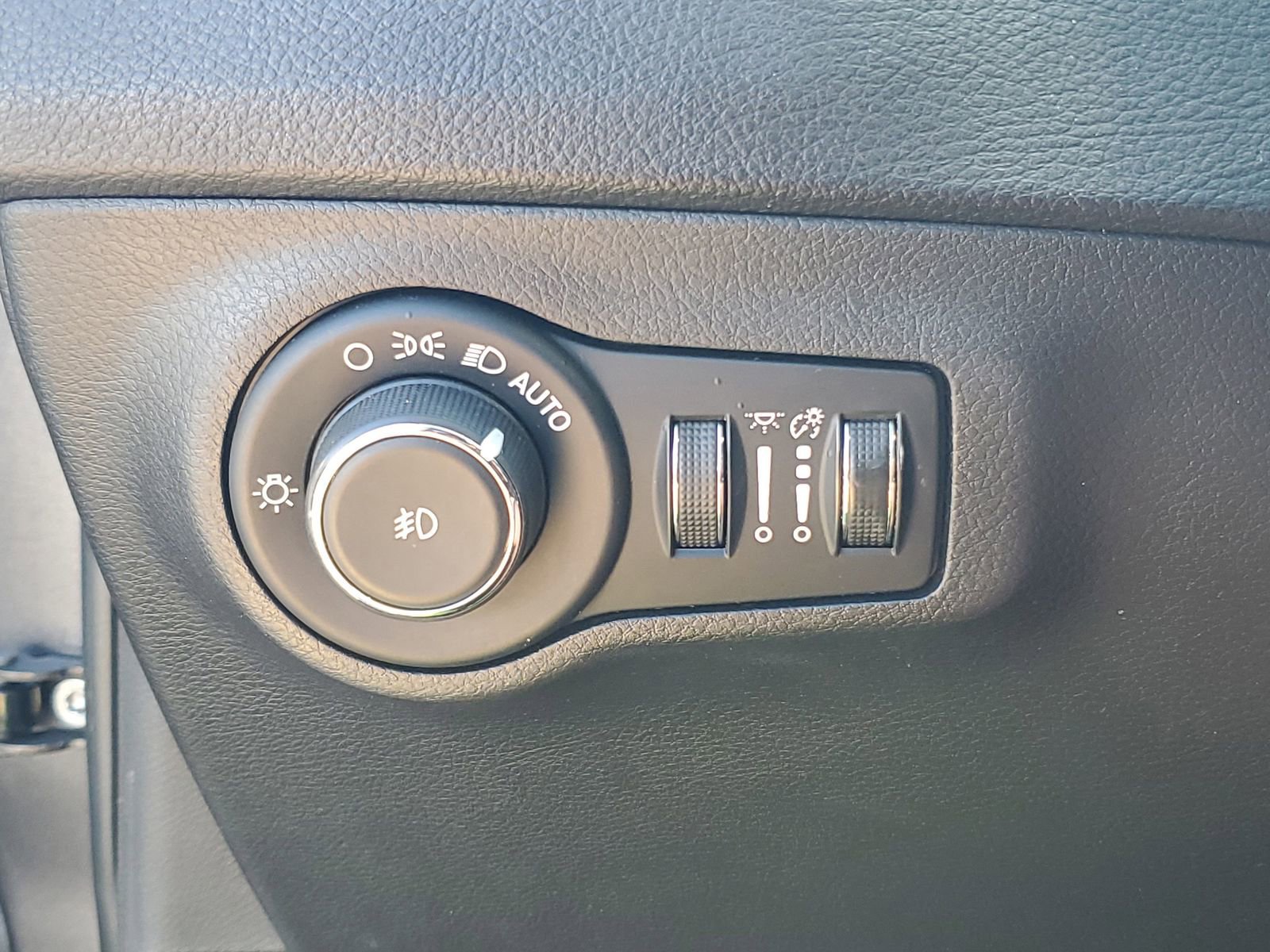 Used 2020 Jeep Compass Latitude AWD/4WD image 20
