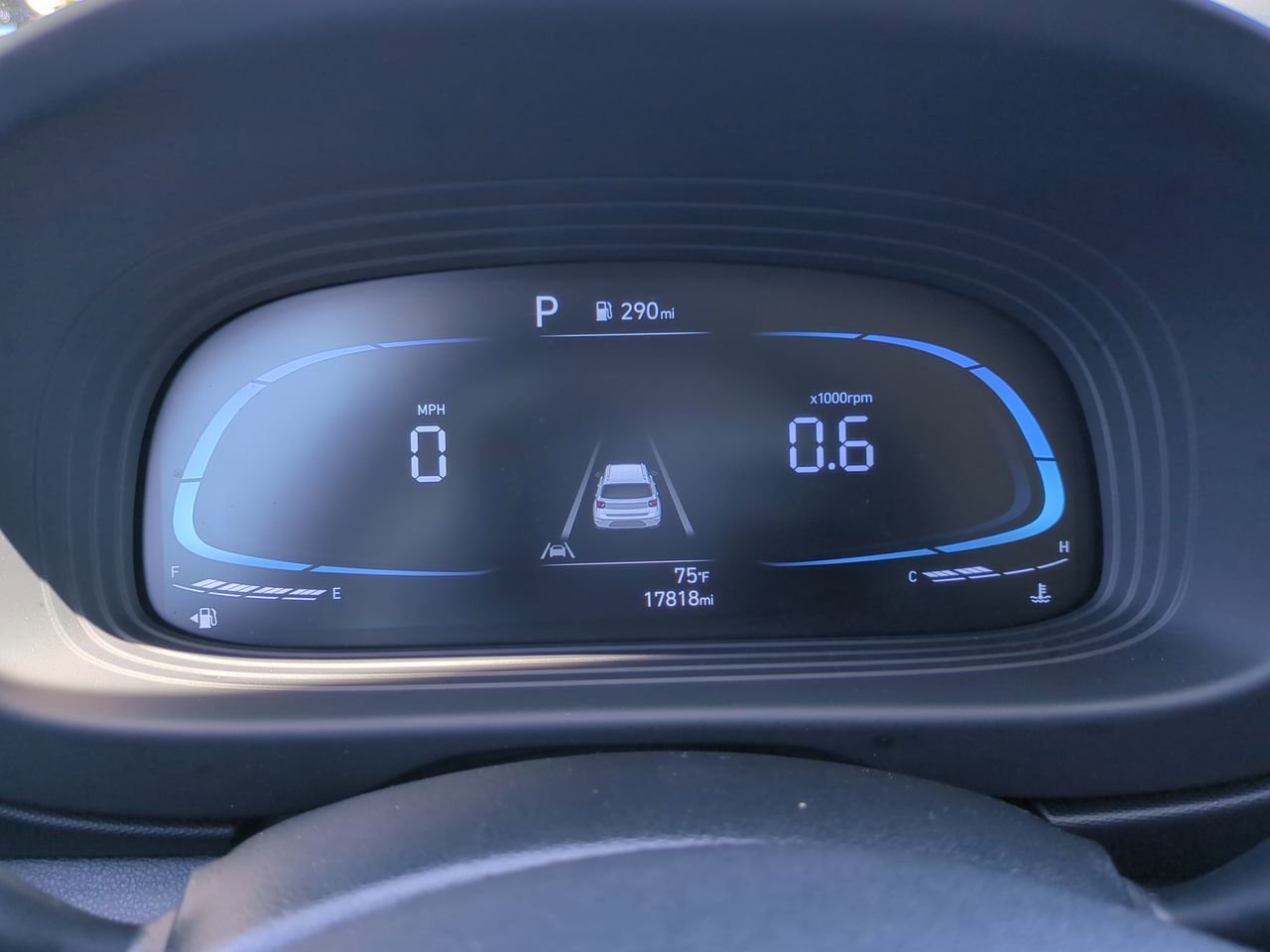 Used 2025 Hyundai Venue SEL FWD image 11