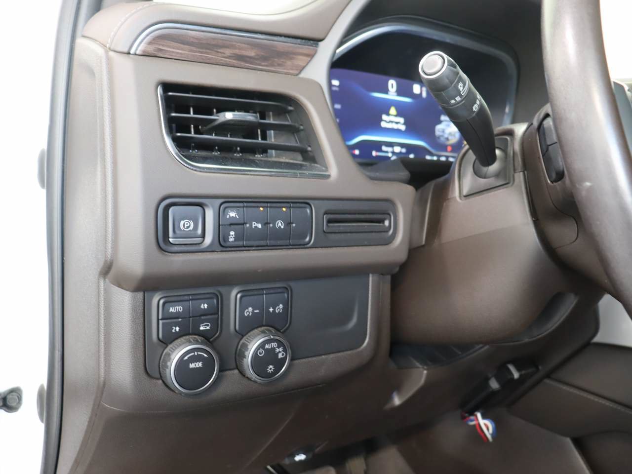 Used 2023 Chevrolet Tahoe LT AWD/4WD image 13