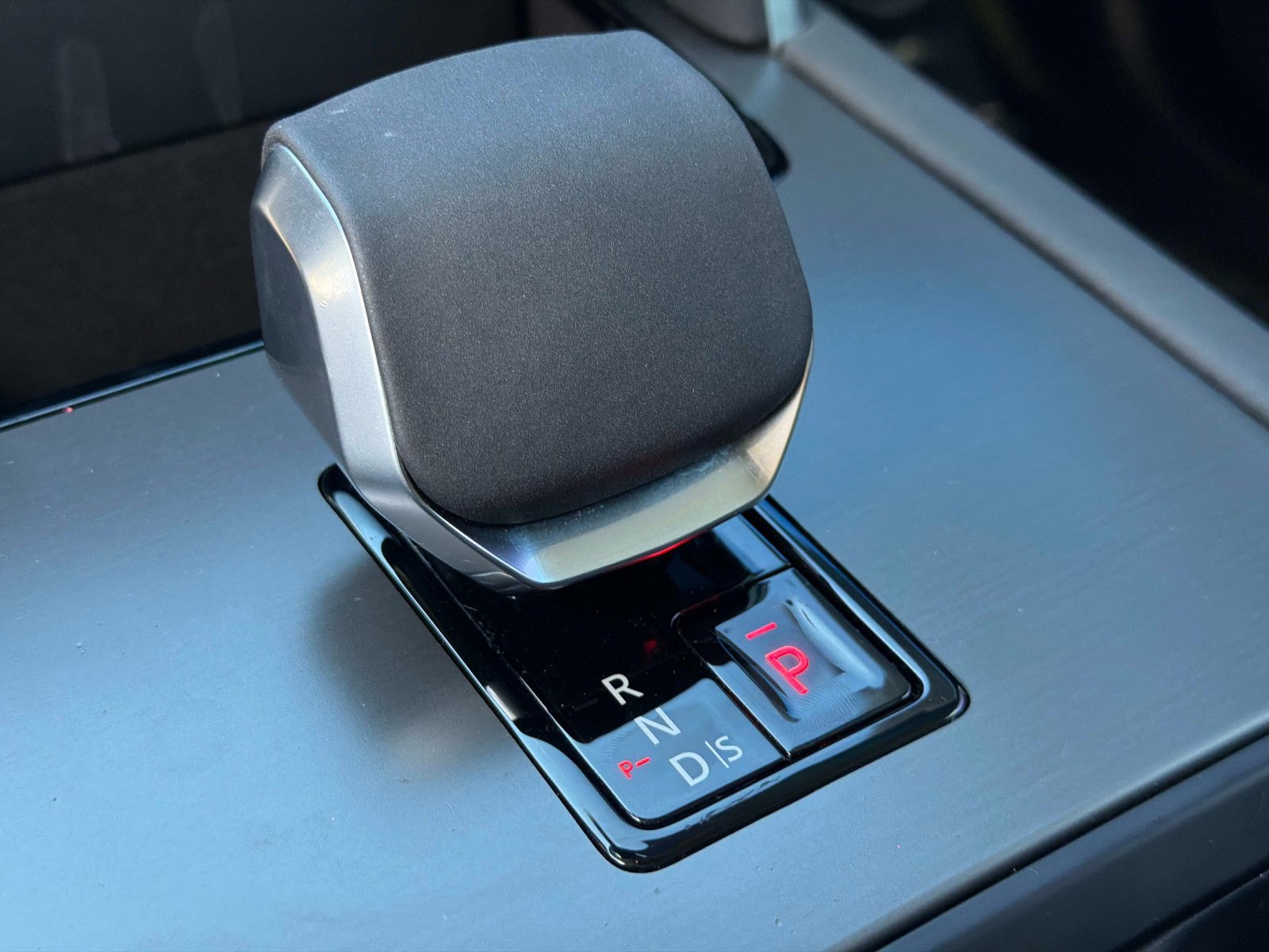 Used 2025 Land Rover Discovery Sport S image 46