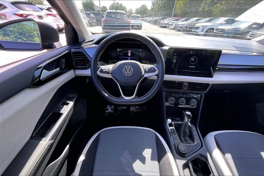 Used 2025 Volkswagen Taos S image 19