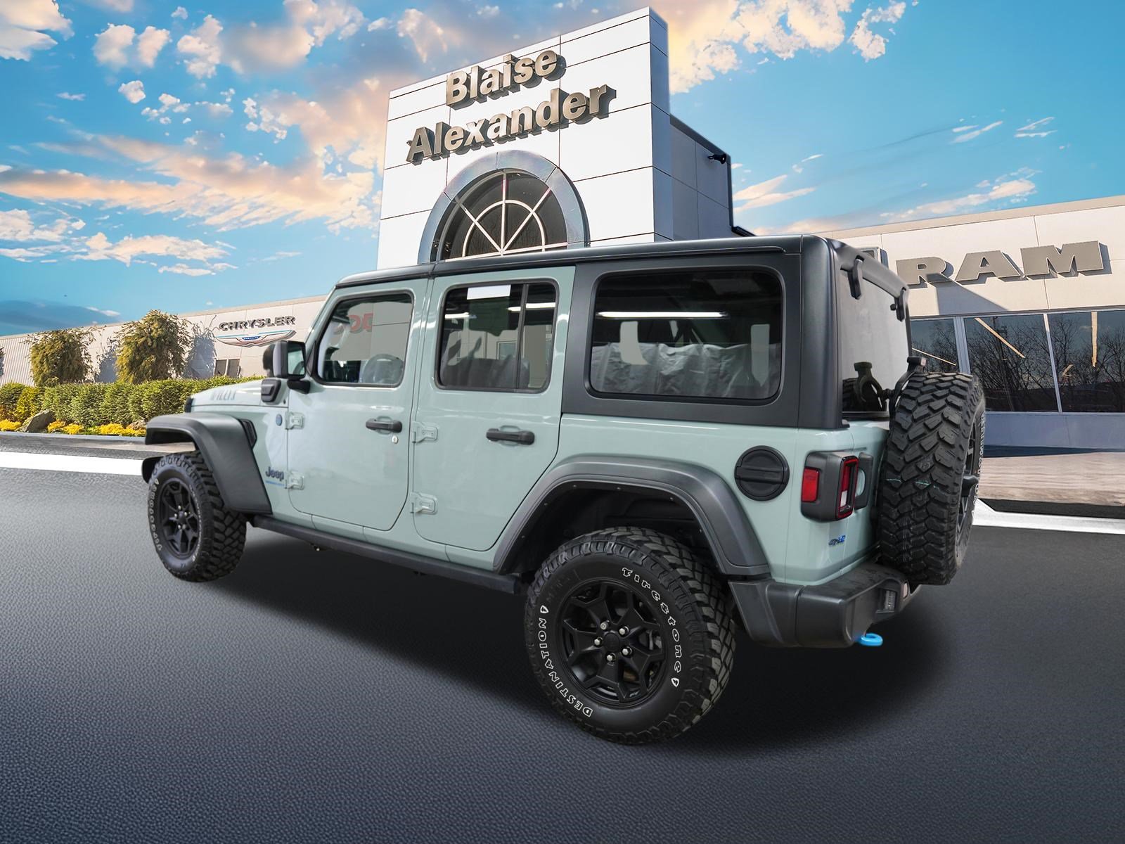 Used 2023 Jeep Wrangler Unlimited AWD/4WD image 9