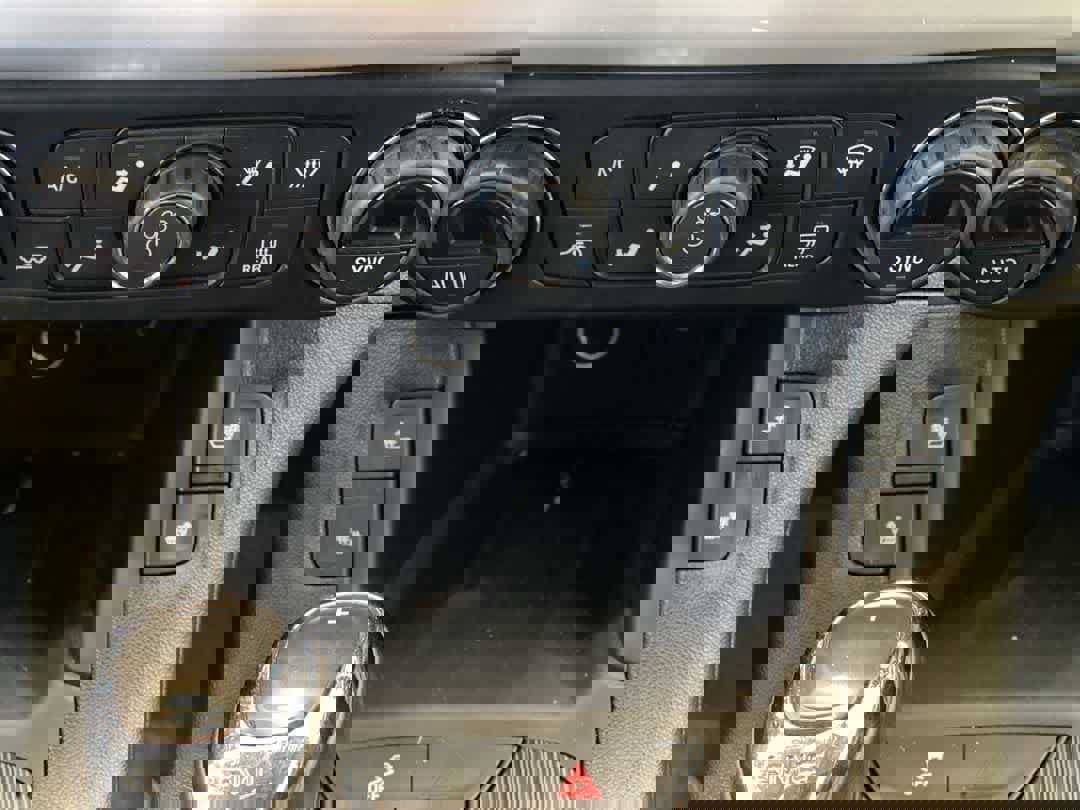 Used 2018 GMC Acadia SLT image 22