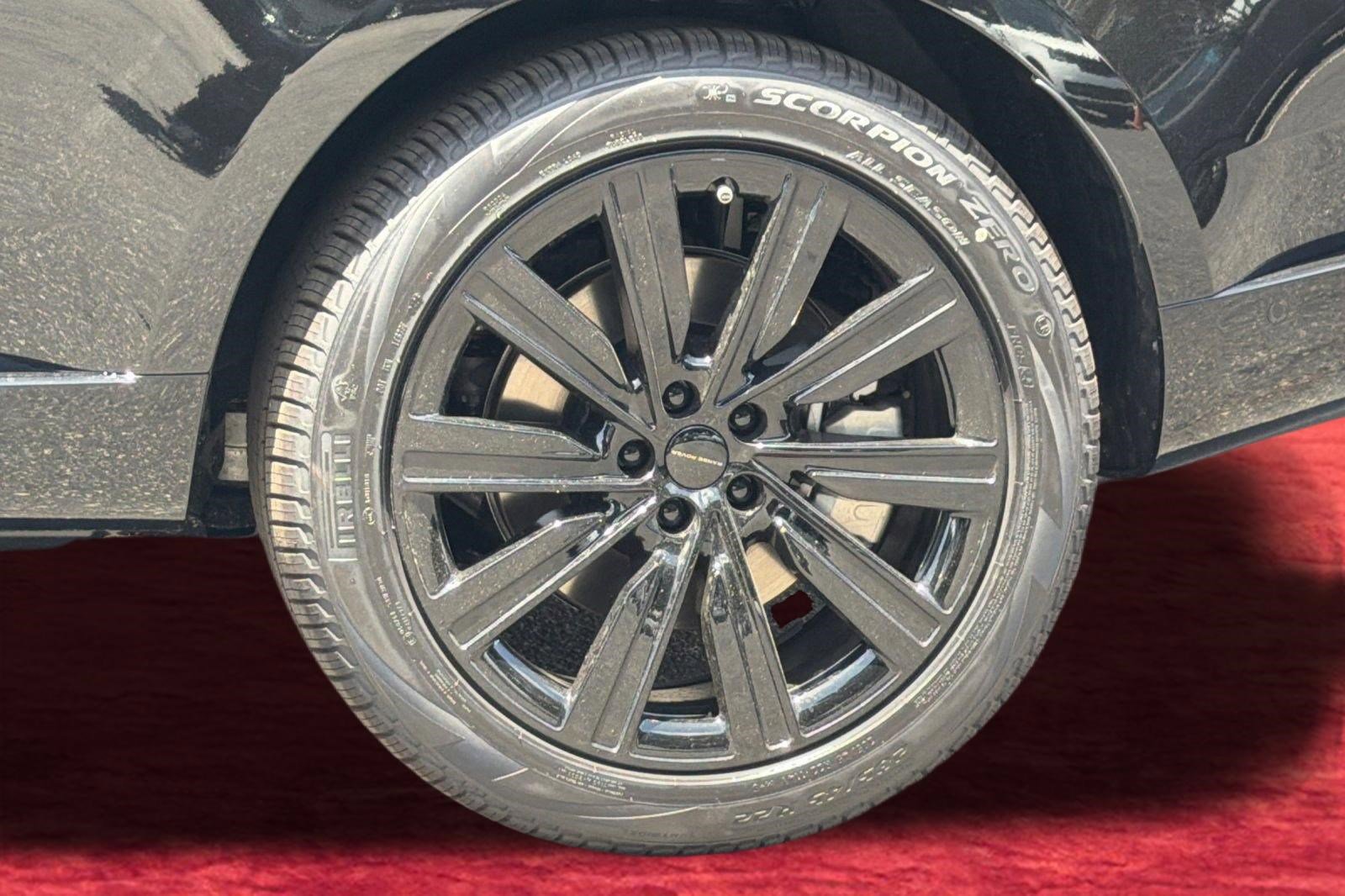 New 2026 Land Rover Range Rover SE AWD/4WD image 11