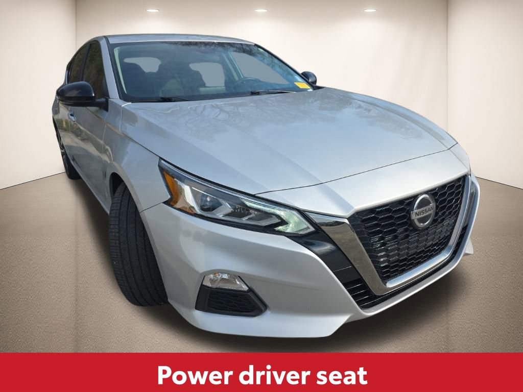 Used 2021 Nissan Altima 2.5 SR w/ SR Premium Package image 10