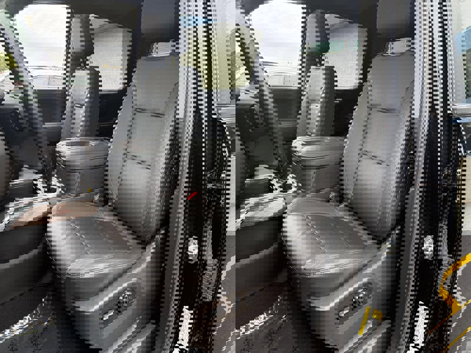 Used 2021 Chevrolet Silverado 1500 LT Trail Boss w/ Convenience Package II image 20