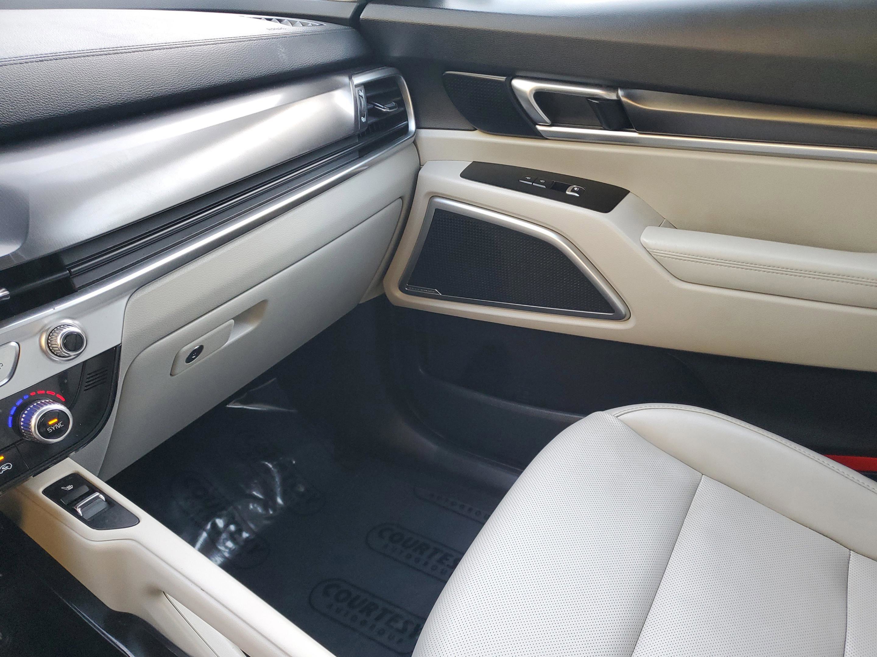 Certified 2023 Kia Telluride S image 23