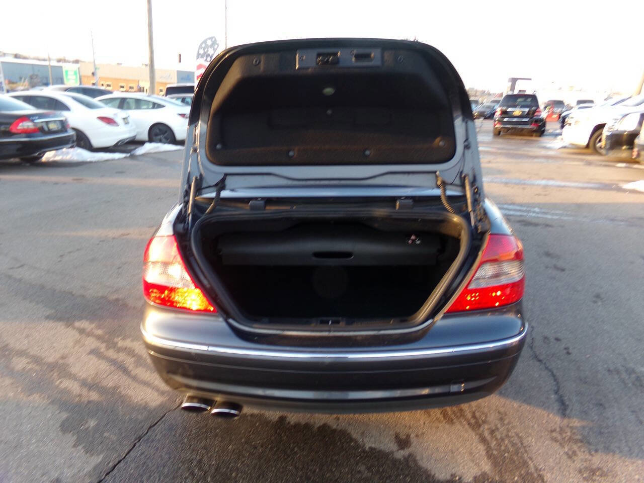 Used 2009 Mercedes-Benz CLK 550 Cabriolet w/ Premium I Pkg image 42