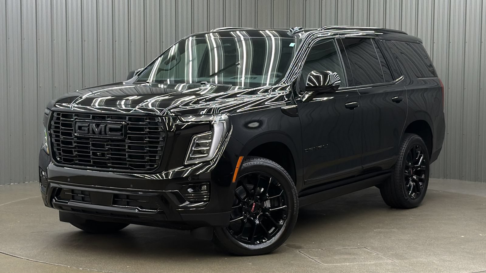 Used 2026 GMC Yukon Denali w/ Sun & Power Step Package