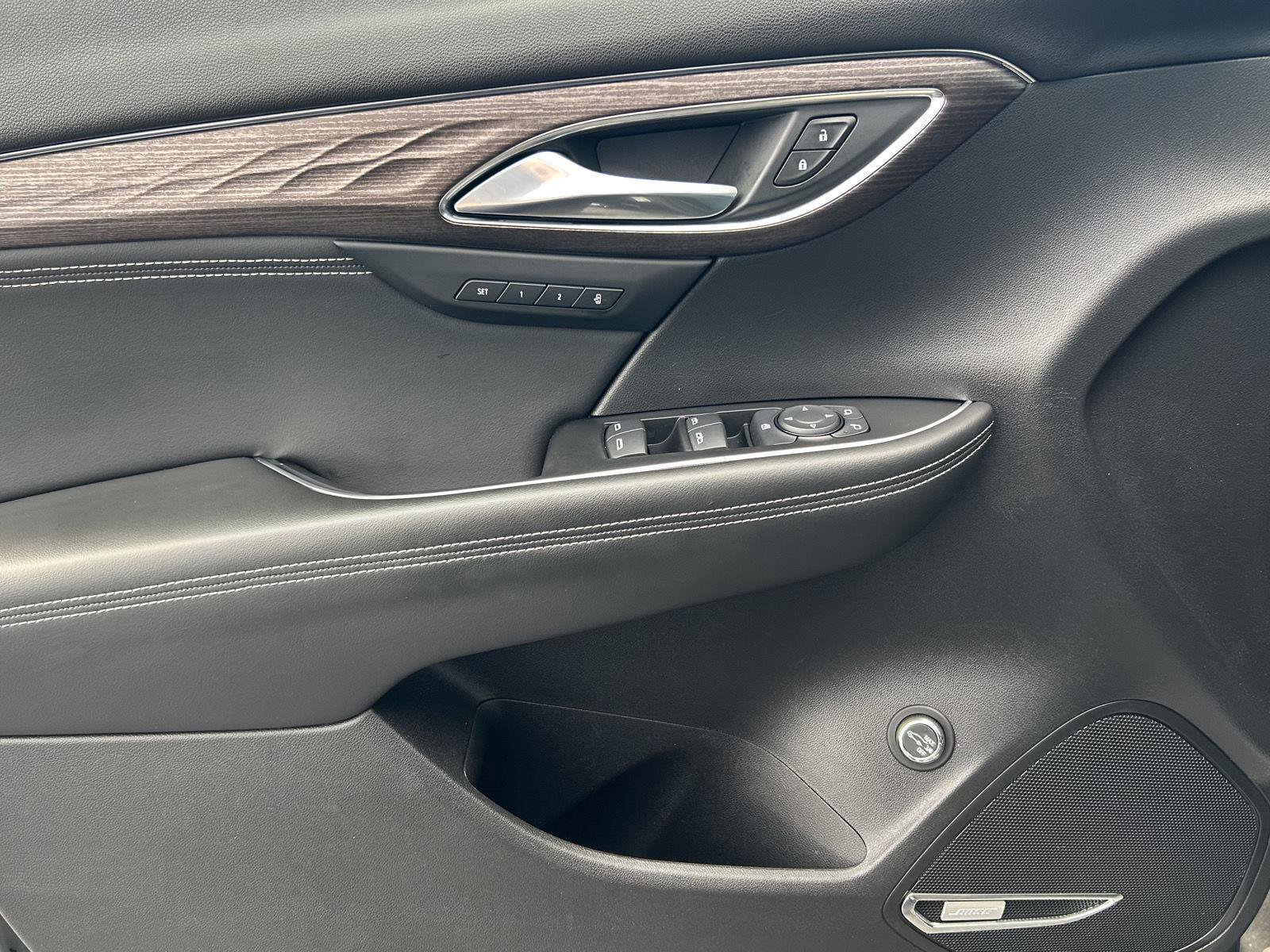 Used 2023 Buick Envision Avenir image 11