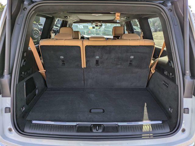 New 2025 Jeep Grand Wagoneer Series III w/ Rear Seat Video Group 1 AWD/4WD image 13