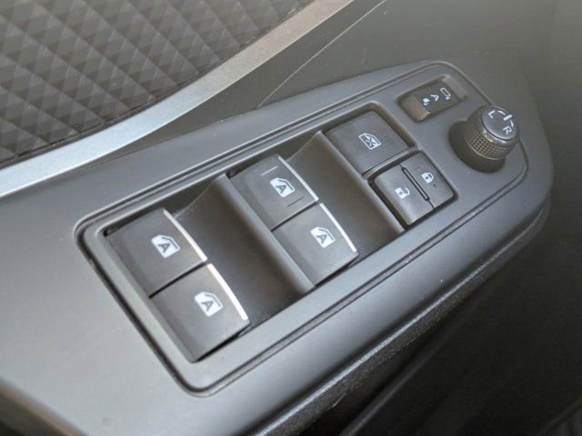 Used 2018 Toyota C-HR XLE image 17