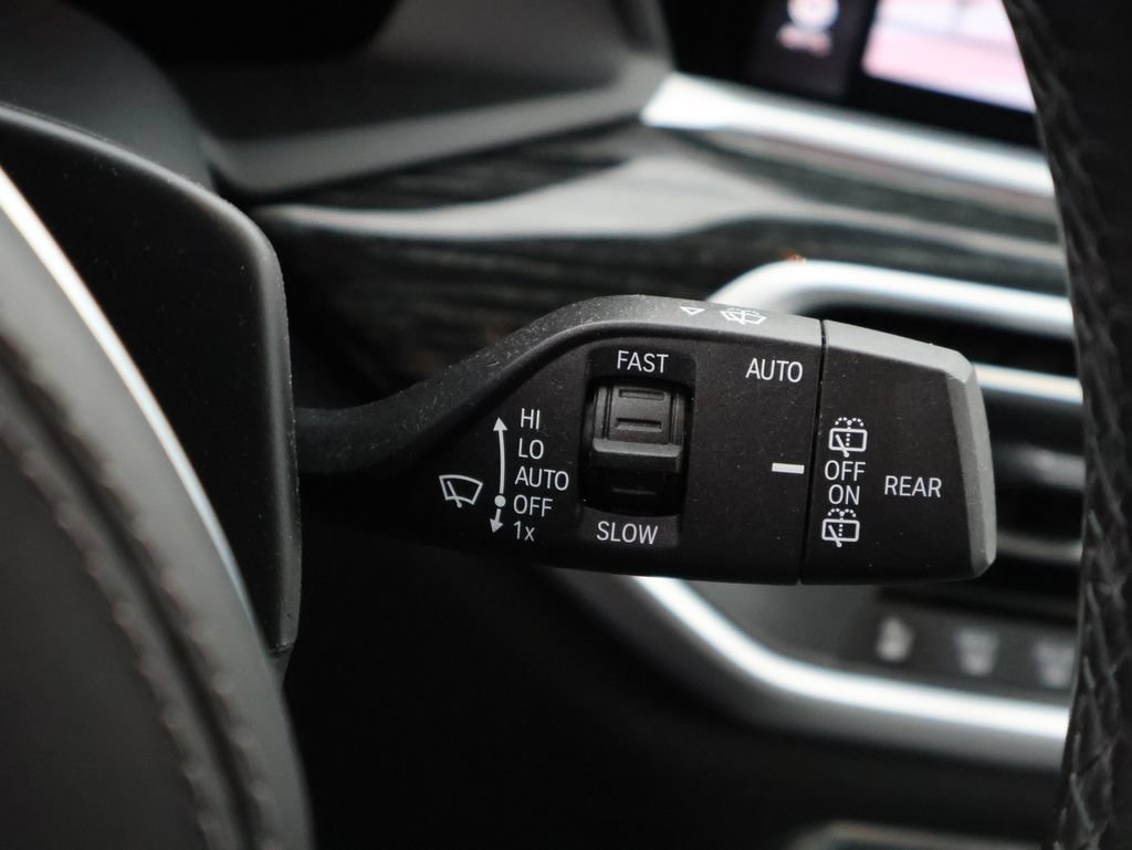 Used 2021 BMW X7 M50i AWD/4WD image 34