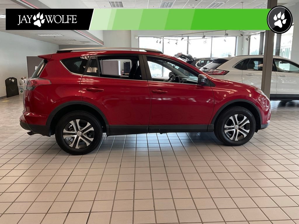 Used 2016 Toyota RAV4 LE AWD/4WD image 6