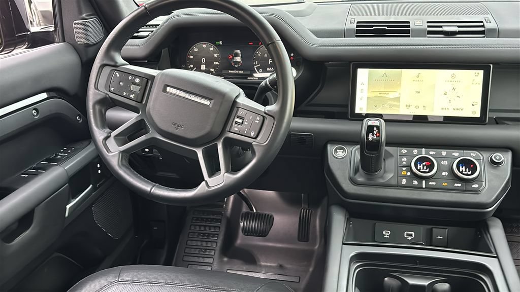Used 2024 Land Rover Defender 110 X-Dynamic SE AWD/4WD image 7