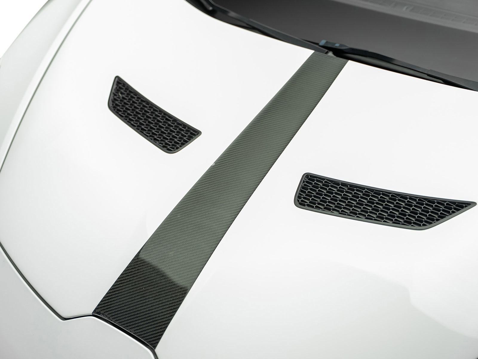 Used 2020 Lamborghini Huracan EVO RWD image 13