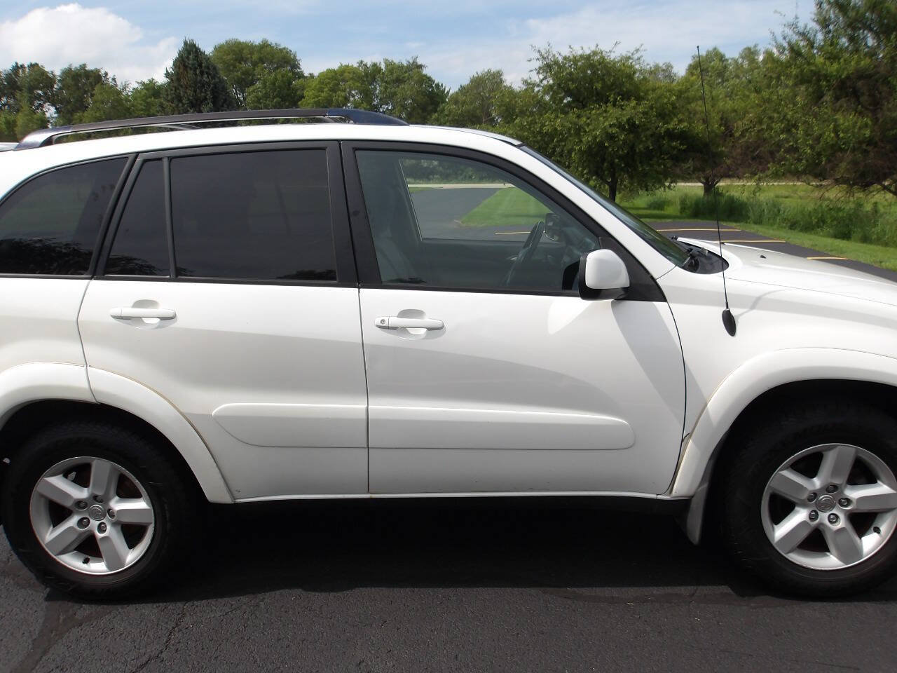 Used 2005 Toyota RAV4 4WD image 29