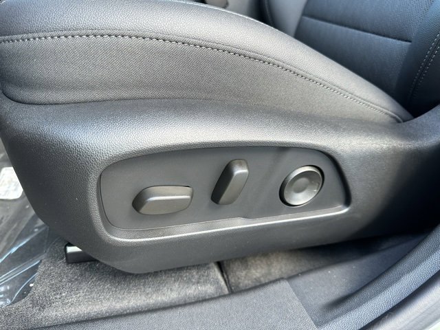 New 2026 Chevrolet Equinox LT image 13