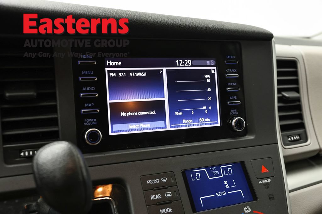 Used 2020 Toyota Sienna L FWD image 18