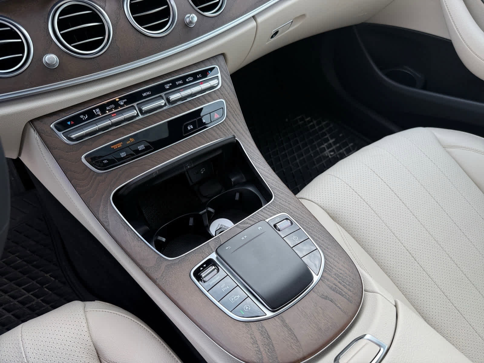 Used 2022 Mercedes-Benz E 350 Sedan image 20