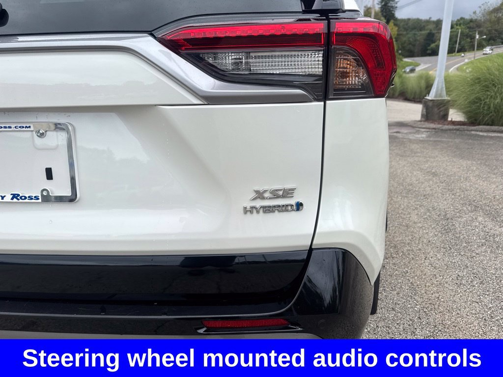 Used 2021 Toyota RAV4 XSE AWD/4WD image 11