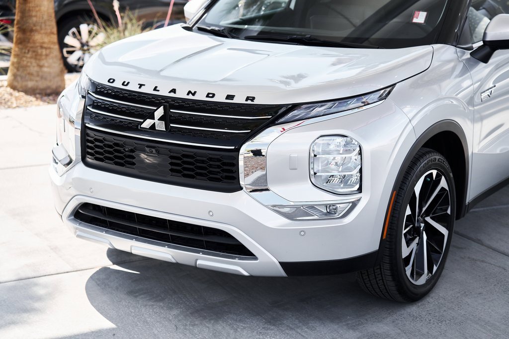 New 2025 Mitsubishi Outlander SE image 5