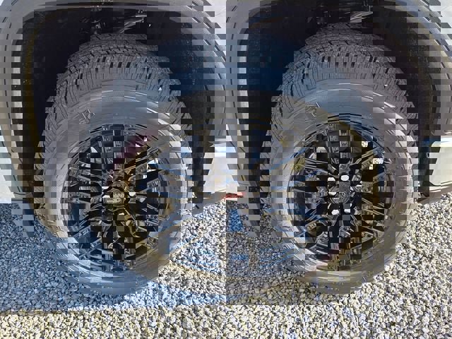 New 2026 GMC Sierra 1500 Elevation image 16