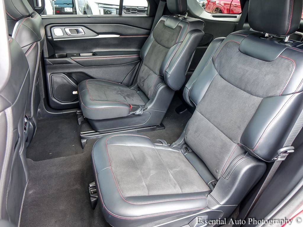Certified 2025 Ford Explorer ST AWD/4WD image 13
